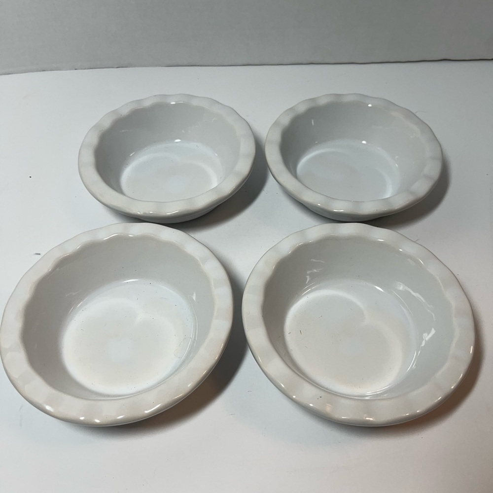 Palm Restaurant Ceramic Mini Fluted Pie Dishes